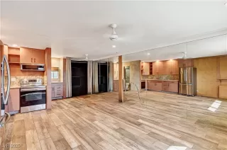 Photo #2: 2729810 Listing