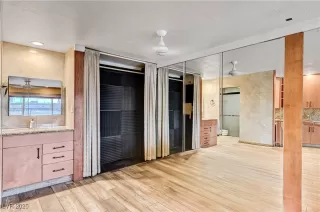 Photo #6: 2729810 Listing