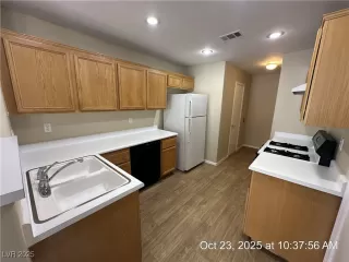 Photo #6: 2729818 Listing 