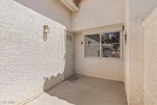 Photo #2: 2729819 Listing