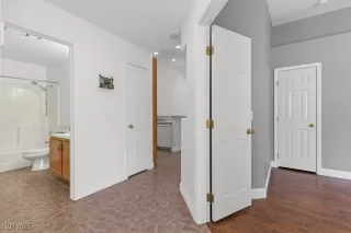 Photo #3: 2729819 Listing