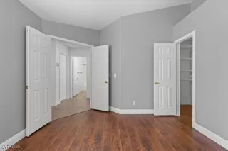 Photo #5: 2729819 Listing