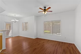 Photo #5: 2729824 Listing