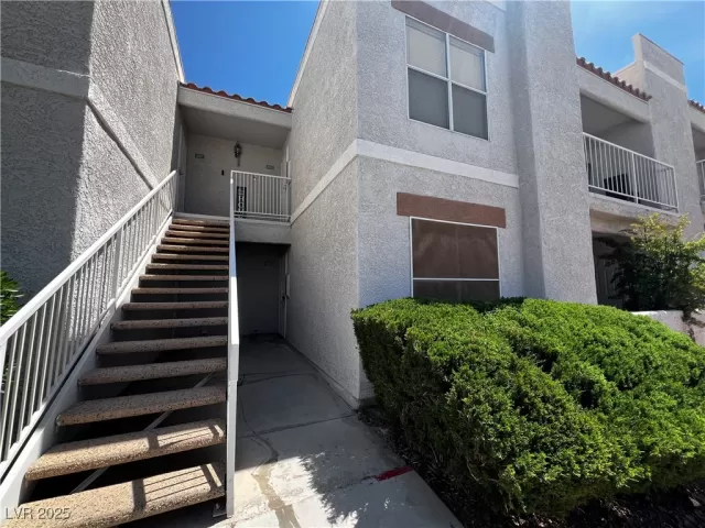 MLS: 2729825 Condo For Sale