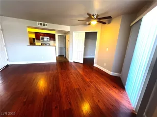 Photo #2: 2729825 Listing