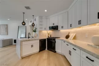 Photo #5: 2729834 Listing 