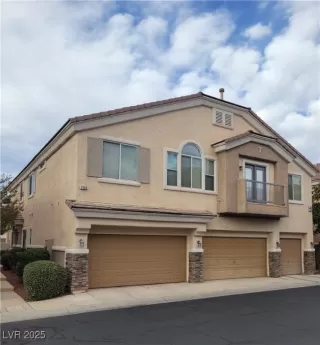 Photo #3: 2729837 Listing 