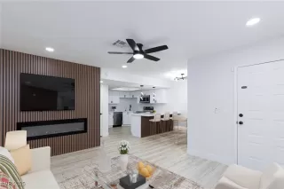 Photo #2: 2729879 Listing