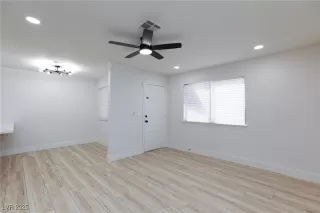 Photo #6: 2729879 Listing