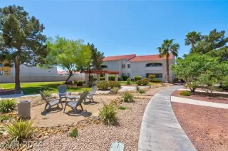 Photo #3: 2729896 Listing 
