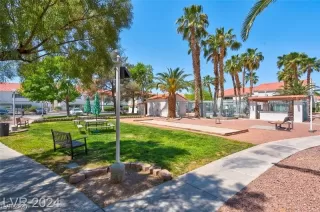 Photo #4: 2729896 Listing 
