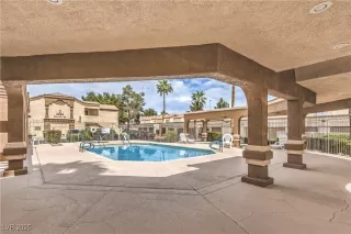 Photo #2: 2729897 Listing