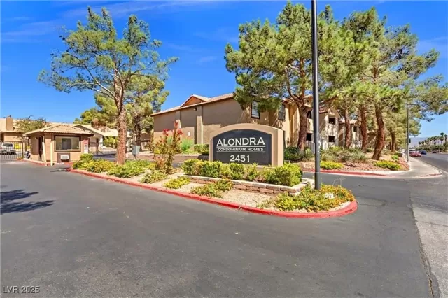 MLS: 2729919 Condo For Sale