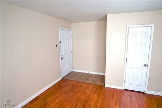 Photo #6: 2729919 Listing 