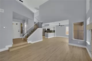 Photo #5: 2729942 Listing 