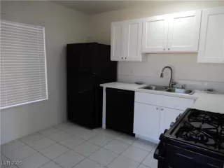 Photo #2: 2729943 Listing 