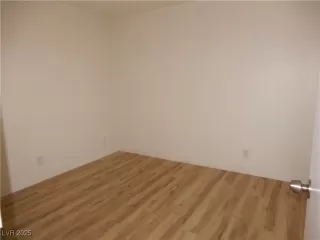 Photo #5: 2729943 Listing 