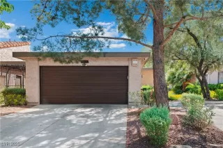 Photo #2: 2729958 Listing