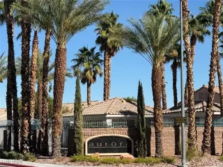 Photo #1: 2729969 Listing 