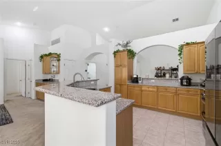 Photo #6: 2729969 Listing 