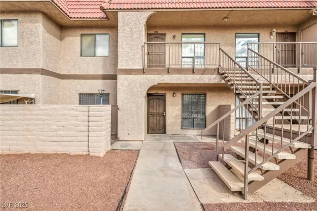MLS: 2729974 Condo For Sale