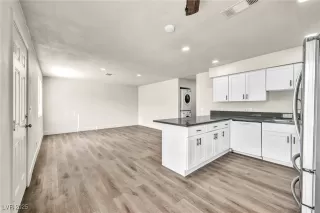 Photo #1: 2729974 Listing