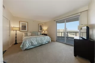 Photo #2: 2729986 Listing