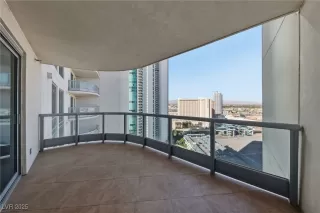 Photo #5: 2729986 Listing