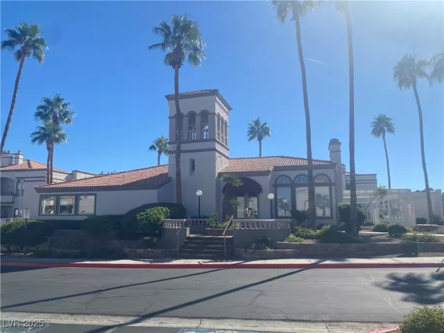 MLS: 2729988 Condo For Sale