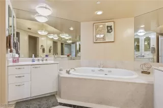 Photo #5: 2729994 Listing 