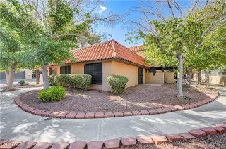 Photo #2: 2730001 Listing