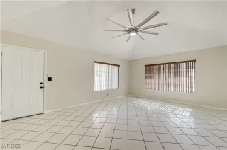 Photo #4: 2730001 Listing