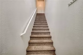 Photo #4: 2730004 Listing 