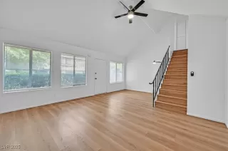 Photo #3: 2730007 Listing 