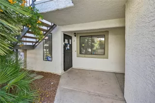 Photo #4: 2730008 Listing