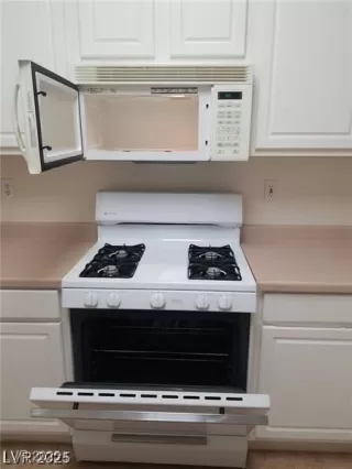 Photo #4: 2730049 Listing 