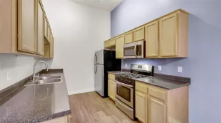 Photo #5: 2730079 Listing