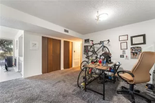 Photo #5: 2730086 Listing