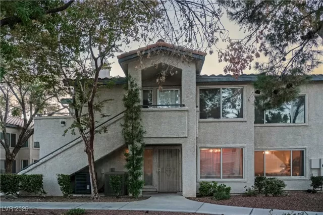 MLS: 2730092 Condo For Sale