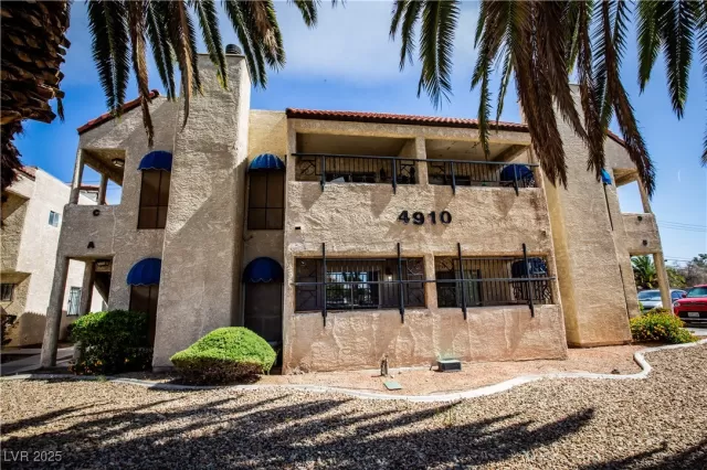 MLS: 2730093 Condo For Sale