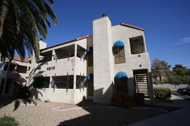 MLS: 2730095 Condo For Sale