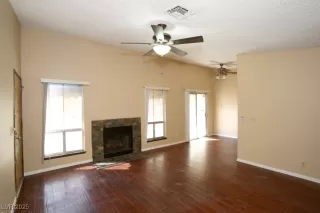 Photo #3: 2730095 Listing