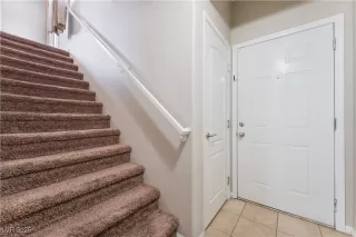 Photo #5: 2730100 Listing 