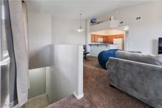 Photo #6: 2730100 Listing 