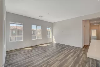 Photo #4: 2730115 Listing 