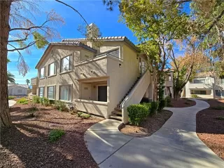 Photo #6: 2730118 Listing