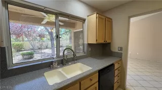 Photo #5: 2730133 Listing 