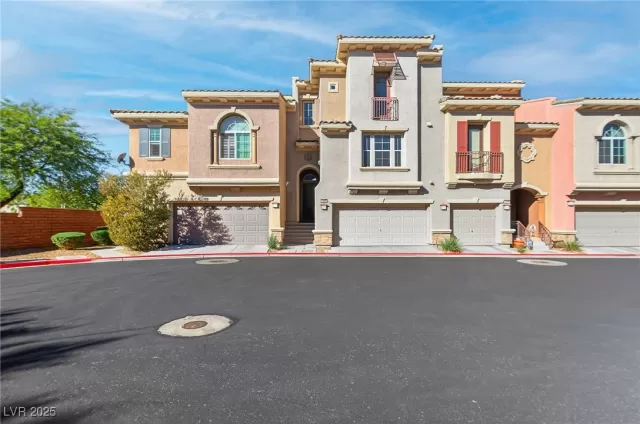 MLS: 2730146 Condo For Sale