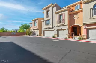 Photo #2: 2730146 Listing 