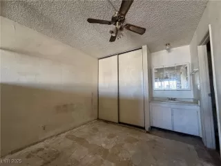 Photo #4: 2730162 Listing
